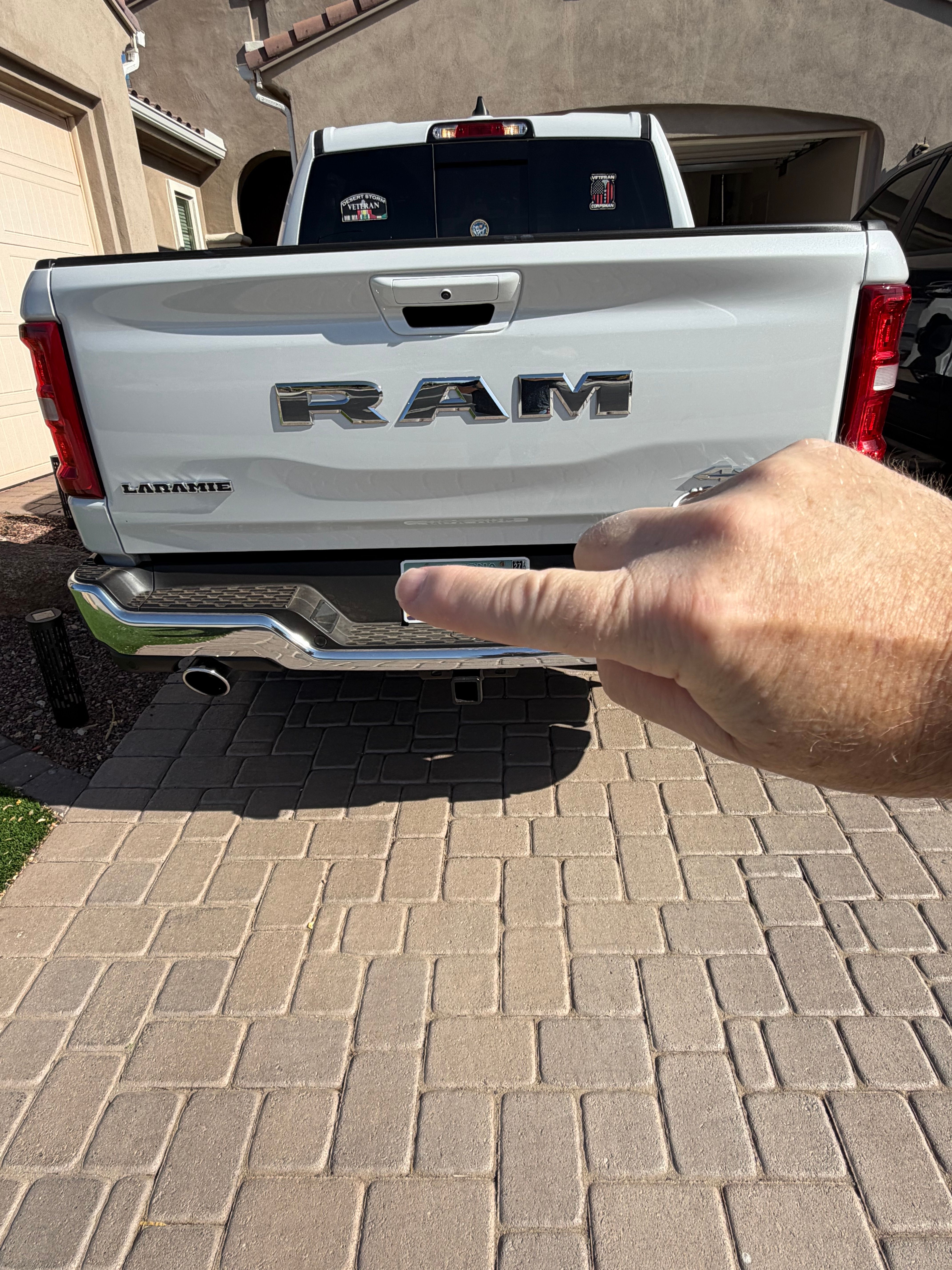 Used 2025 RAM 1500 Laramie AWD/4WD image 10