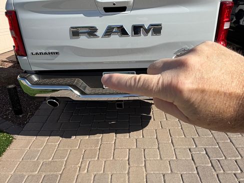 Used 2025 RAM 1500 Laramie AWD/4WD image 10