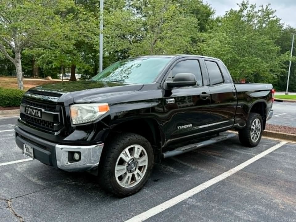 Used 2014 Toyota Tundra SR5 w/ SR5 Upgrade Package AWD/4WD image 1