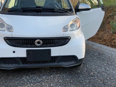 Used 2014 smart fortwo passion image 4