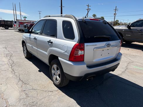 Used 2009 Kia Sportage LX image 8