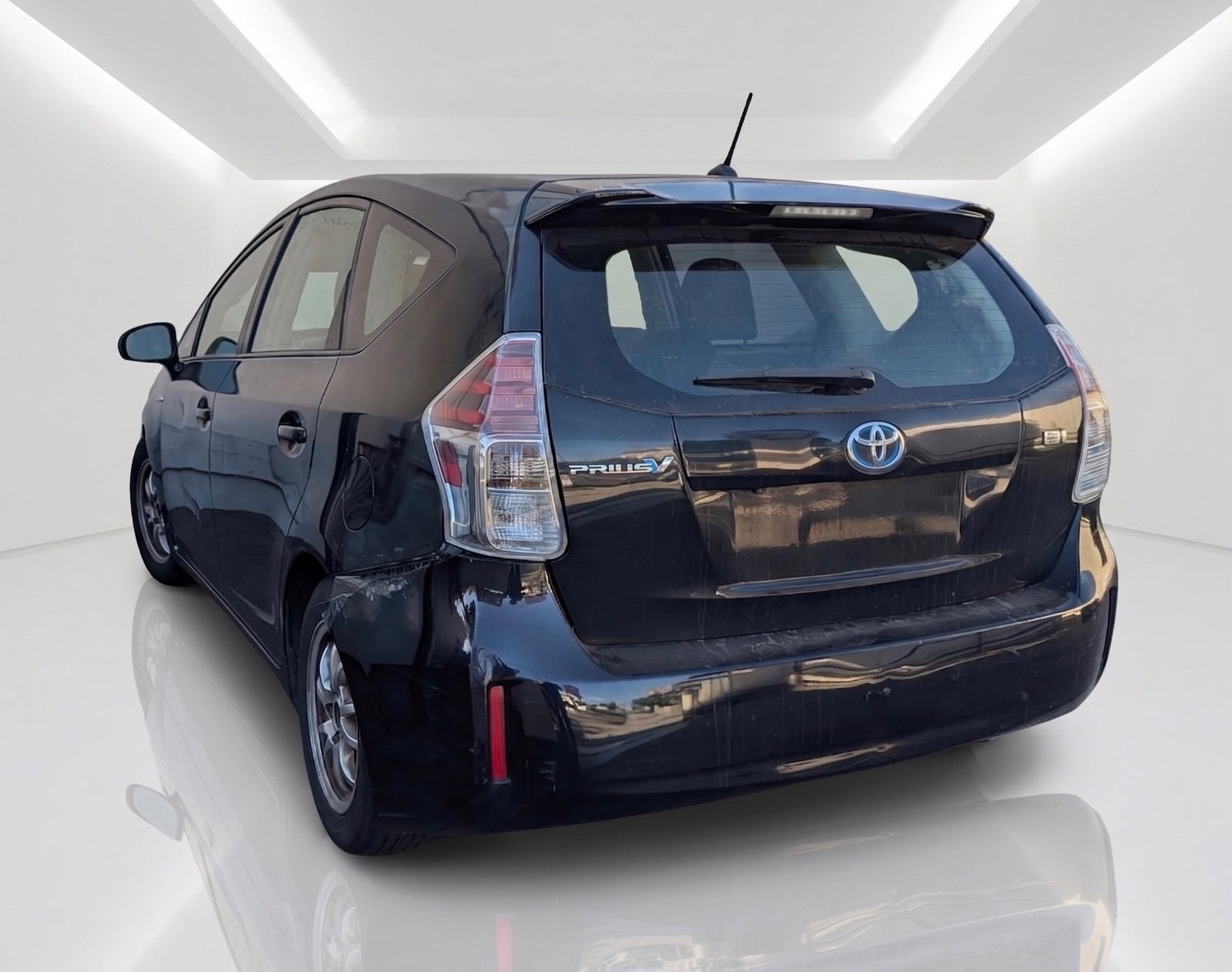 Used 2015 Toyota Prius V Two FWD image 6