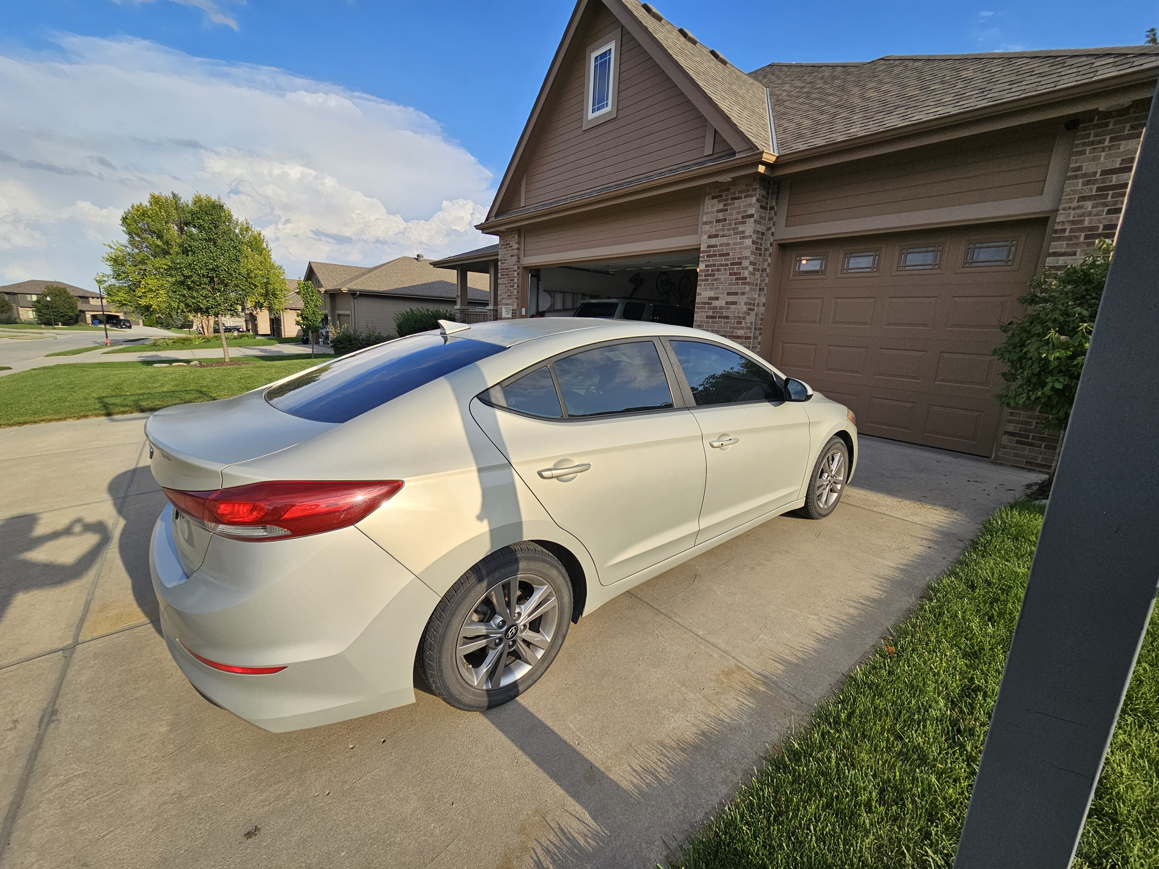 Used 2018 Hyundai Elantra Value Edition w/ Cargo Package FWD image 5
