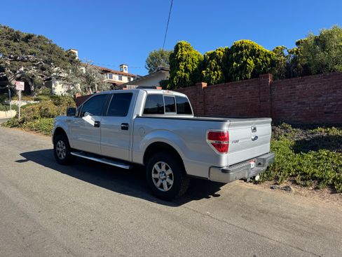 Used 2013 Ford F150 XLT w/ Luxury Equipment Group RWD image 4