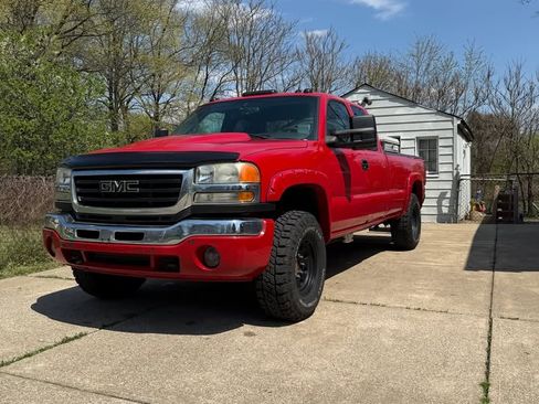 Used 2004 GMC Sierra 2500 SLT w/ Heavy-Duty Power Package image 6
