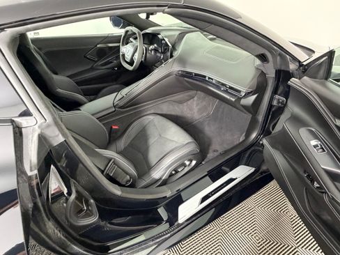 Used 2023 Chevrolet Corvette Stingray Premium Cpe w/ Z51 Performance Package RWD image 15