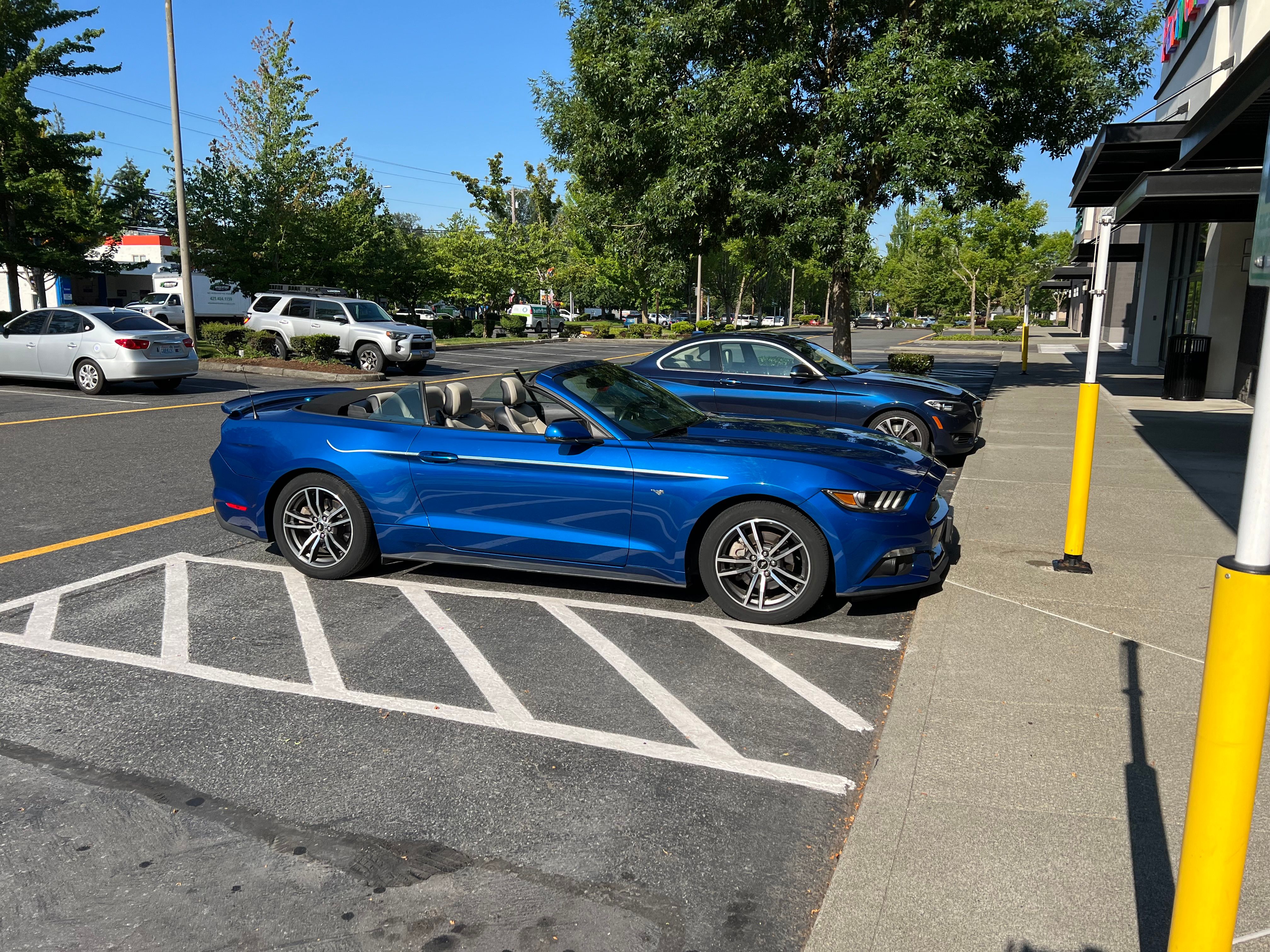 Used 2017 Ford Mustang Premium RWD image 2