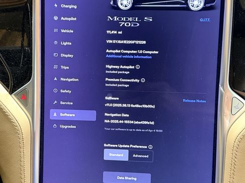 Used 2016 Tesla Model S 70D image 17