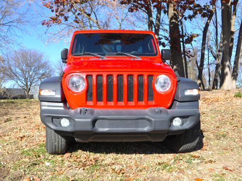 Used 2018 Jeep Wrangler Unlimited Sport S image 4