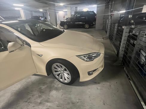 Used 2017 Tesla Model S 100D AWD/4WD image 6