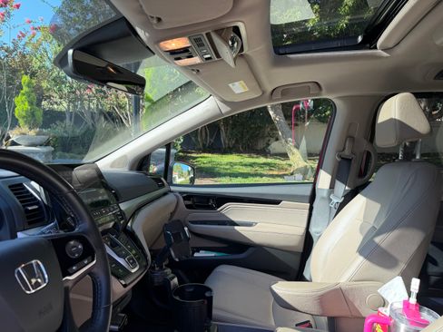 Used 2022 Honda Odyssey Touring image 14