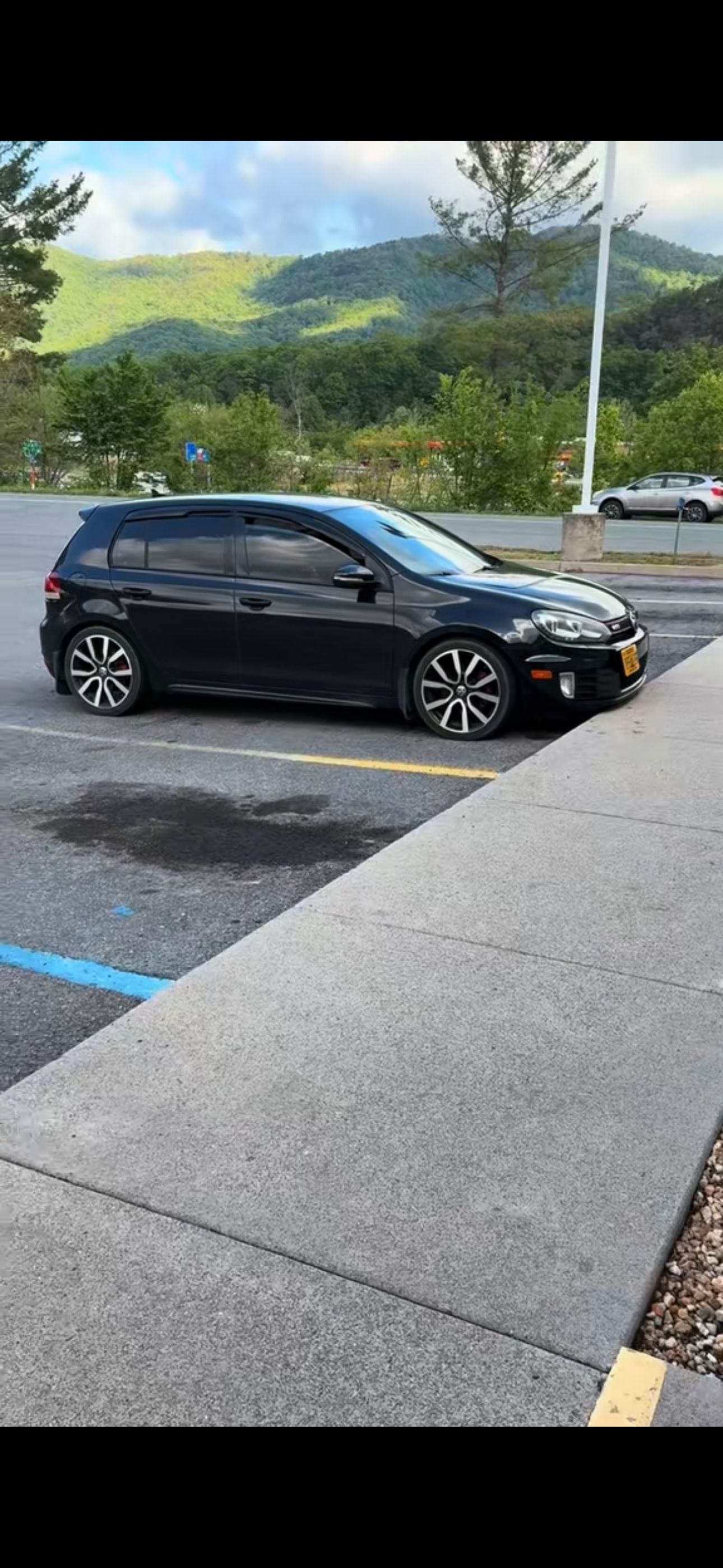 Used 2012 Volkswagen GTI 4-Door FWD image 2
