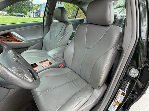 Used 2010 Toyota Camry XLE FWD image 10