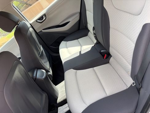 Used 2017 Hyundai Ioniq Blue FWD image 14