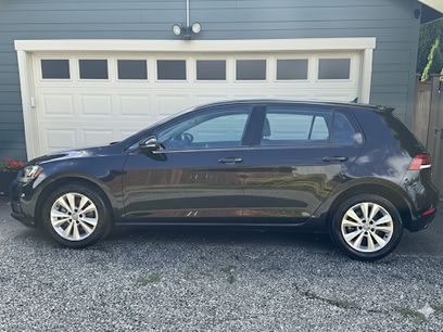 Used 2018 Volkswagen Golf SE
