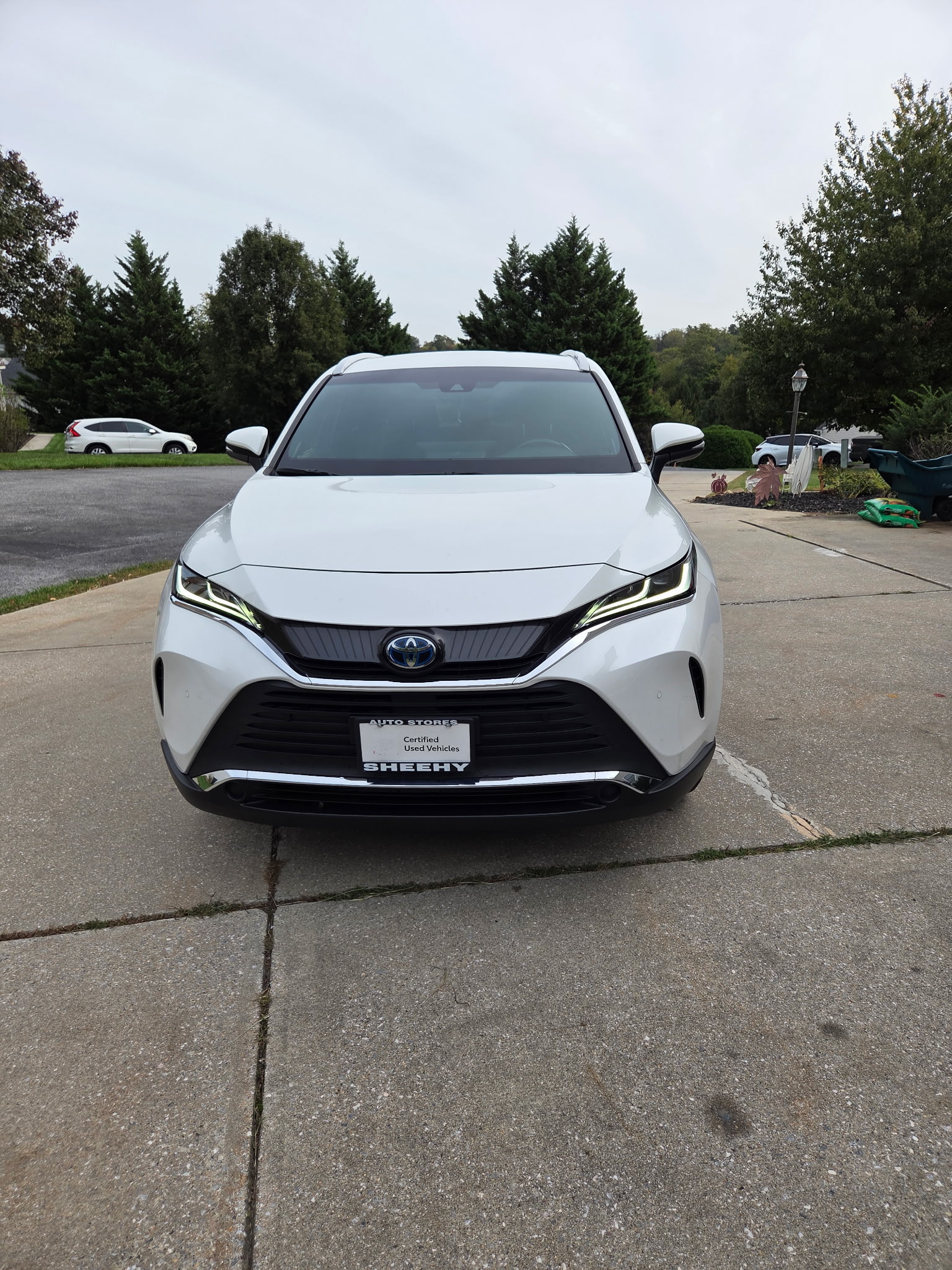 Used 2022 Toyota Venza XLE AWD/4WD image 1