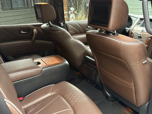 Used 2016 INFINITI QX80 Limited image 11