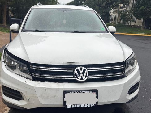 Used 2017 Volkswagen Tiguan Wolfsburg Edition AWD/4WD image 2