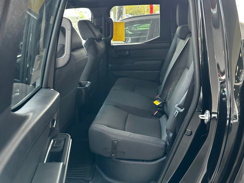 Used 2024 Toyota Tacoma SR image 5