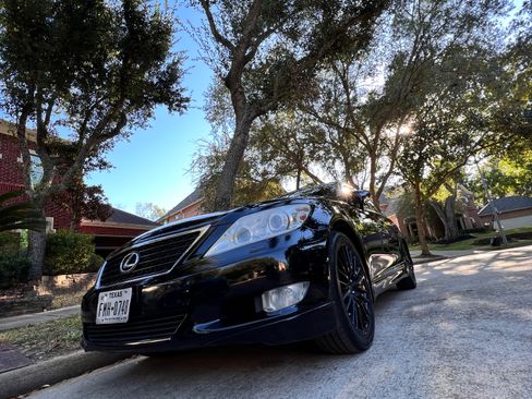 Used 2012 Lexus LS 460 image 2