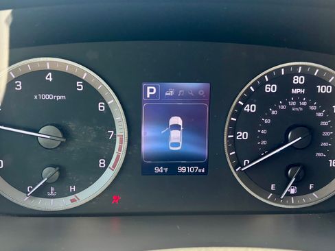 Used 2015 Hyundai Sonata Sport w/ Option Group 03 FWD image 11