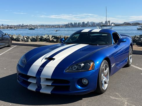 Used 2006 Dodge Viper SRT-10 w/ First Edition Group RWD image 12