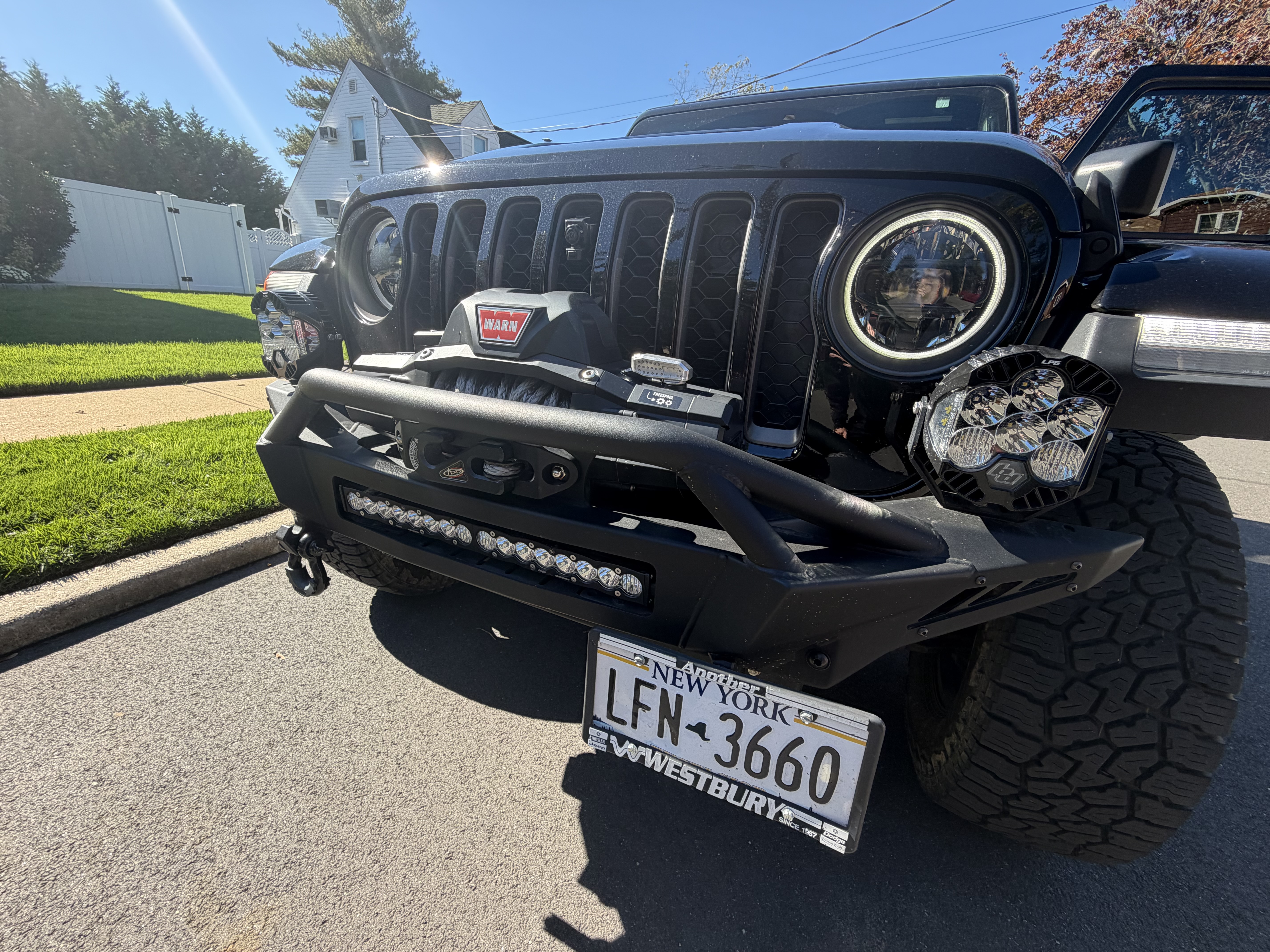 Used 2023 Jeep Gladiator Mojave w/ LED Lighting Group AWD/4WD image 17