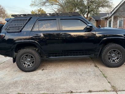 Used 2020 Toyota 4Runner Venture w/ Moonroof Package