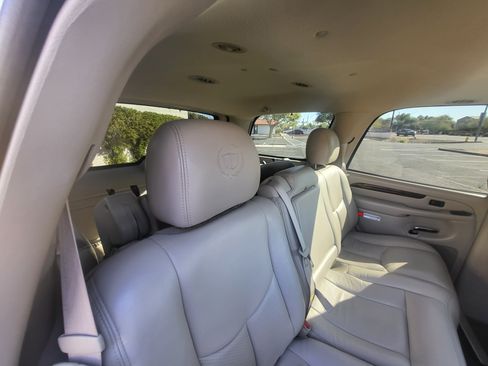Used 2003 Cadillac Escalade AWD w/ Marketing Vehicle Package image 25