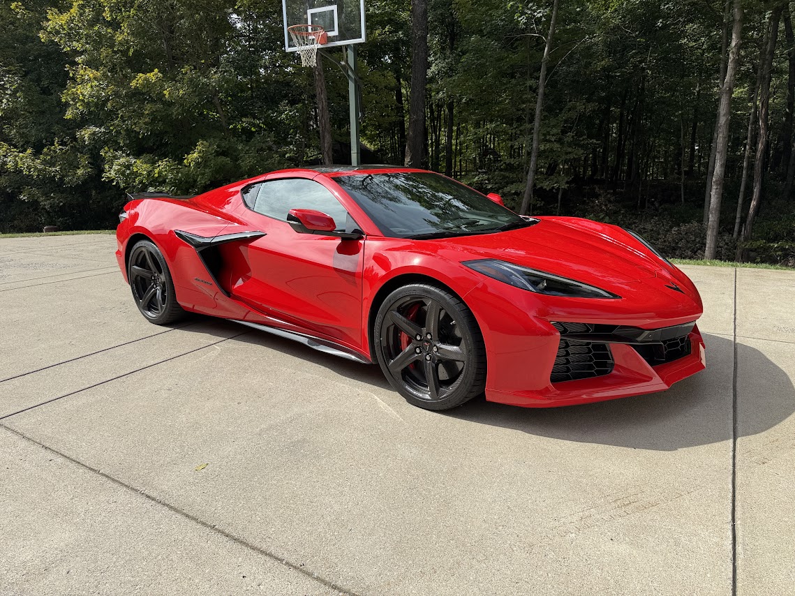 Used 2023 Chevrolet Corvette Z06 RWD image 4