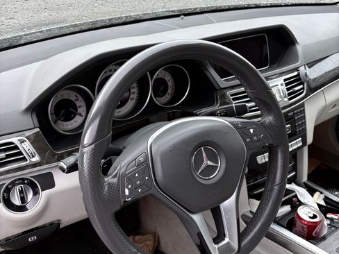 Used 2014 Mercedes-Benz E 350 Sedan image 6