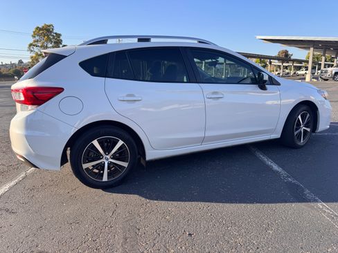 Used 2019 Subaru Impreza 2.0i Premium w/ Eyesight & BSD/Rcta & SRF AWD/4WD image 4