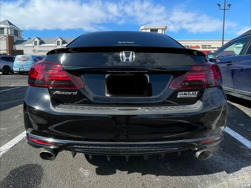 Used 2017 Honda Accord Sport Special Edition image 10