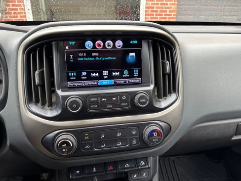 Used 2016 Chevrolet Colorado Z71 AWD/4WD image 14