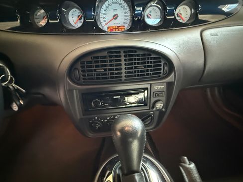 Used 2001 Chrysler Prowler image 13