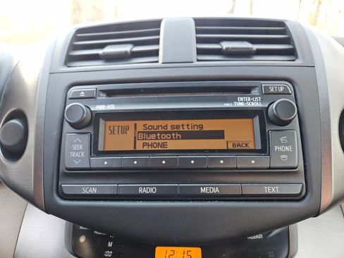 Used 2012 Toyota RAV4 Sport Utility 4D w/ Value Pkg image 18