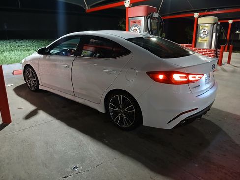 Used 2017 Hyundai Elantra Sport w/ Sport Premium Package 06 image 13