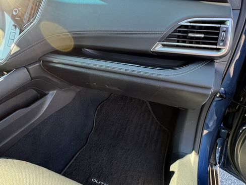 Used 2022 Subaru Outback Limited XT image 26