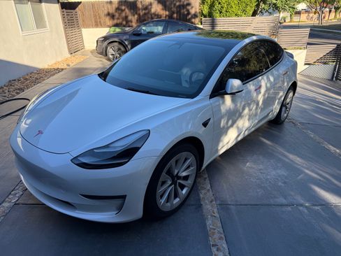 Used 2022 Tesla Model 3 Long Range image 4