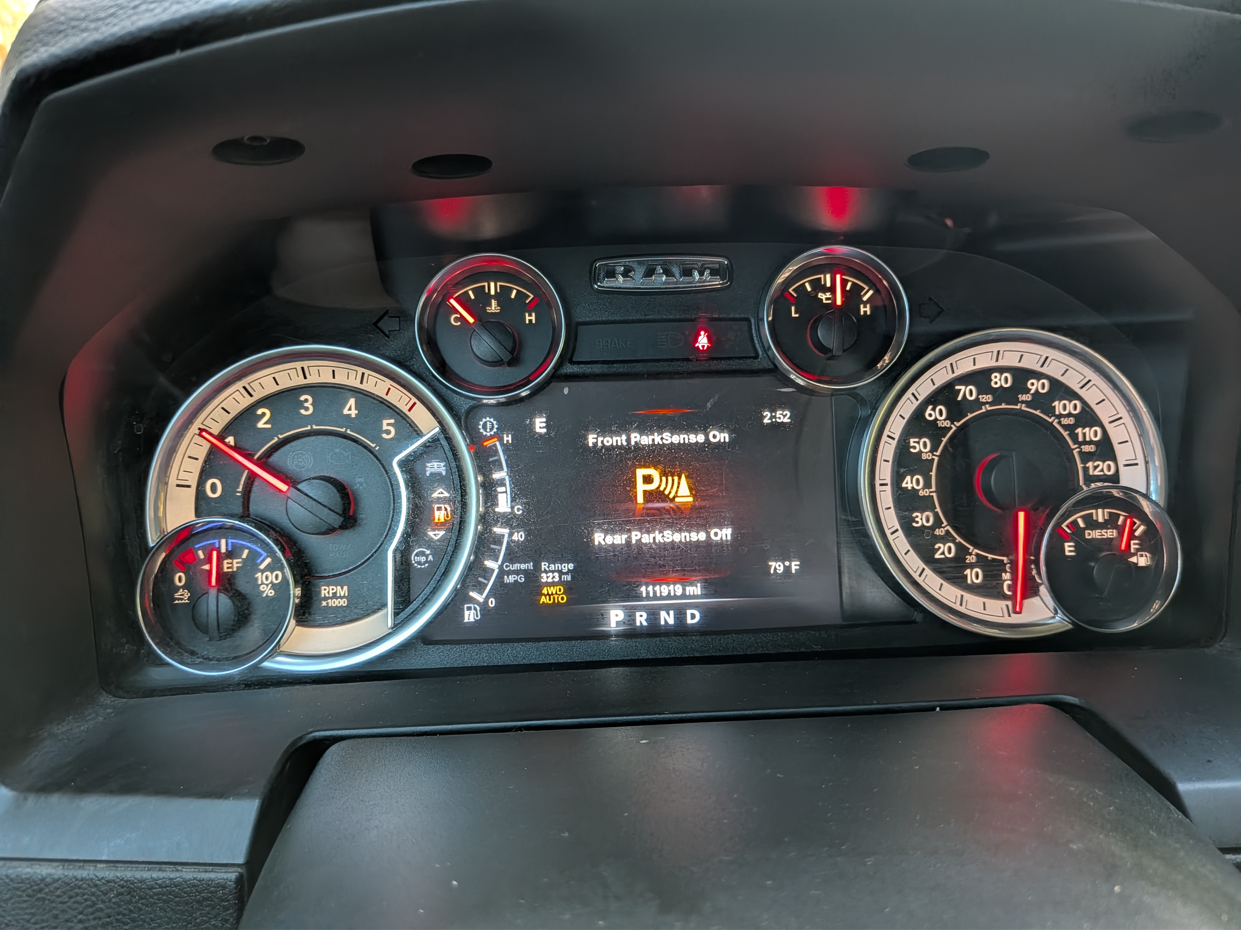 Used 2018 RAM 1500 Laramie AWD/4WD image 11