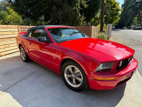 Used 2006 Ford Mustang GT Premium RWD image 20