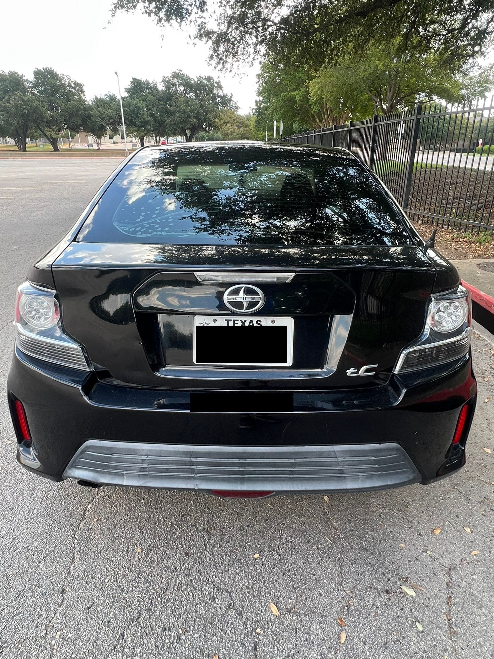 Used 2014 Scion tC FWD image 9