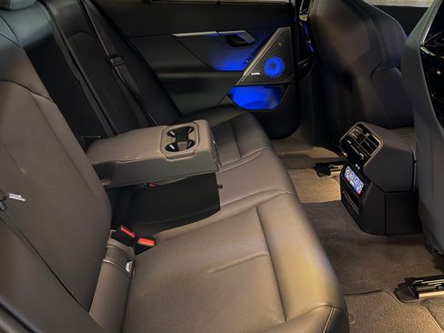 Used 2025 BMW M5 w/ Carbon Package image 11