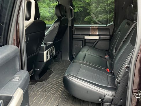 Used 2020 Ford F150 Lariat w/ Equipment Group 502A Luxury AWD/4WD image 9