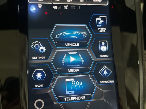 Used 2022 Lamborghini Huracan EVO image 19