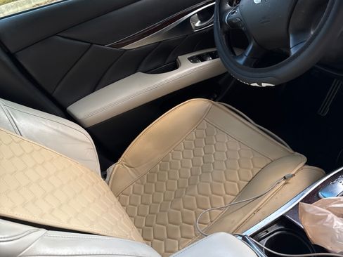 Used 2016 INFINITI Q70 3.7 w/ Sport Package image 7