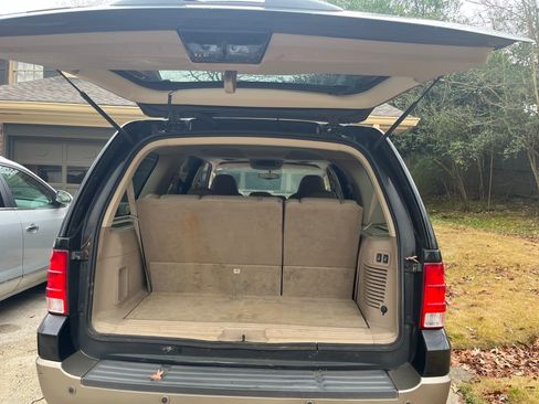 Used 2004 Ford Expedition Eddie Bauer image 20