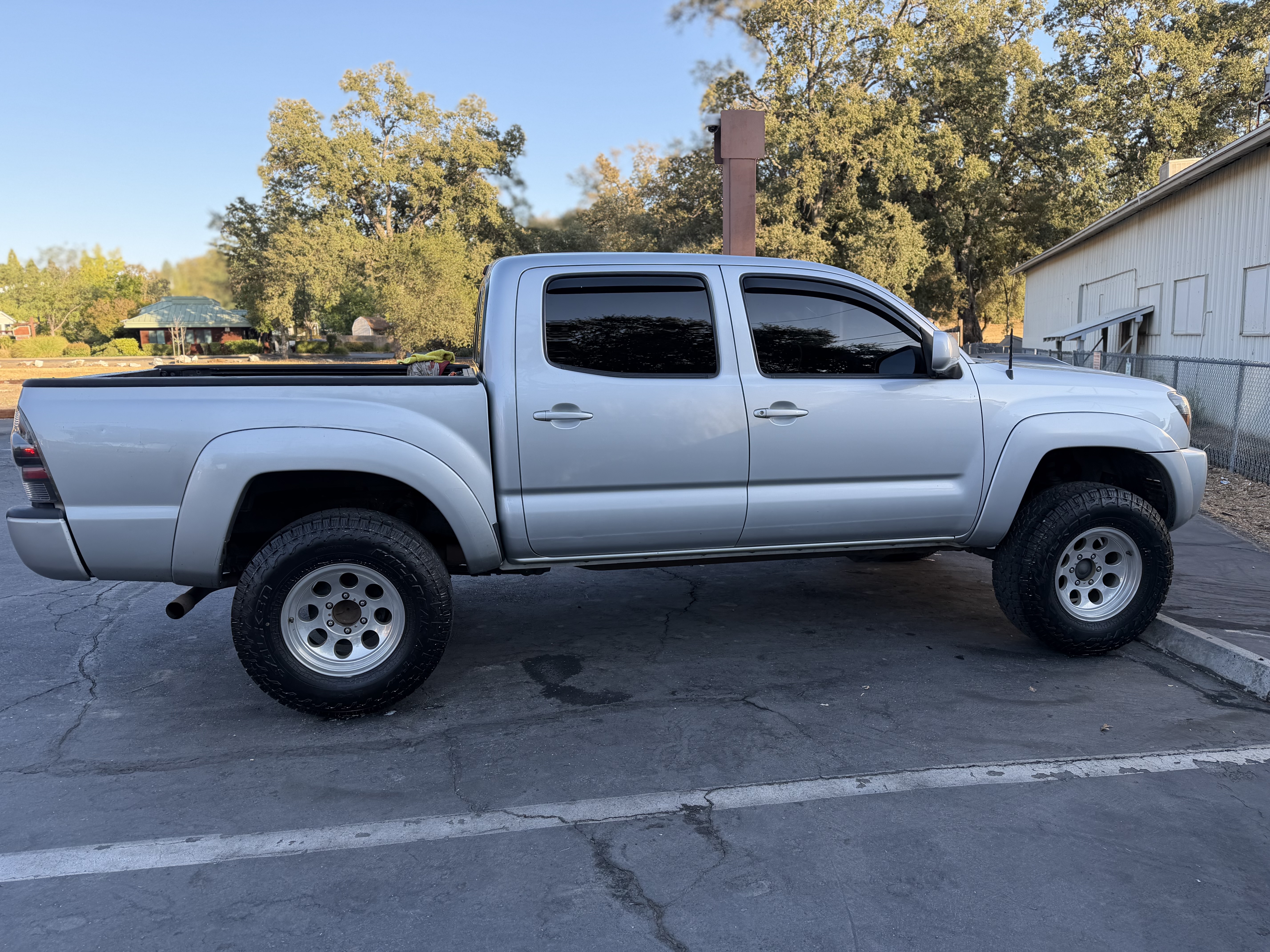 Used 2006 Toyota Tacoma 4x4 Double Cab image 1