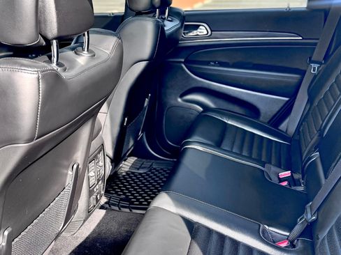 Used 2021 Jeep Grand Cherokee Limited X image 13