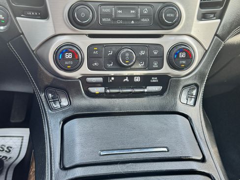 Used 2015 GMC Yukon XL Denali w/ Premium Package image 13